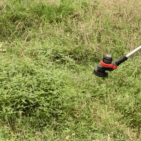 Aku trimer za travu — animirani prikaz upotrebe